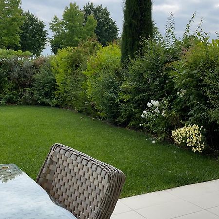 Luxury Apartments Beauty Gardens Sirmione Bagian luar foto
