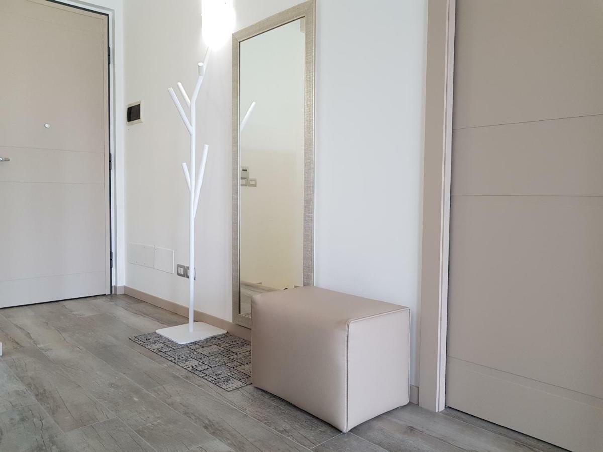 Luxury Apartments Beauty Gardens Sirmione Bagian luar foto